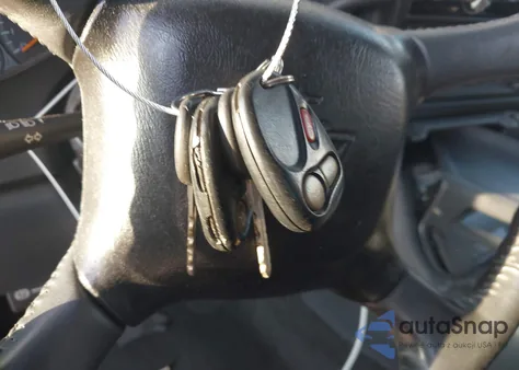 2001 Chevrolet Silverado Ls z USA, uszkodzony, nr VIN 2GCEC19V711222395